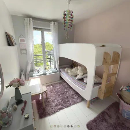 Sara House * Carrières-sous-Poissy